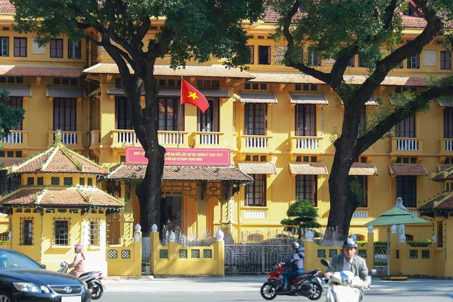 Du lịch Hà Nội thế nào khi xe máy chạy xăng bị cấm từ vành đai 1? - Ảnh 10.