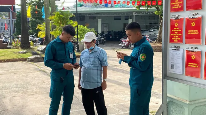 TP Hồ Chí Minh gỡ vướng thủ tục hành chính sau sáp nhập - Ảnh 2.