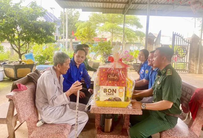 Lâm Đồng: Các hoạt động " Đền ơn đáp nghĩa " được triển khai, sâu rộng - Ảnh 6.