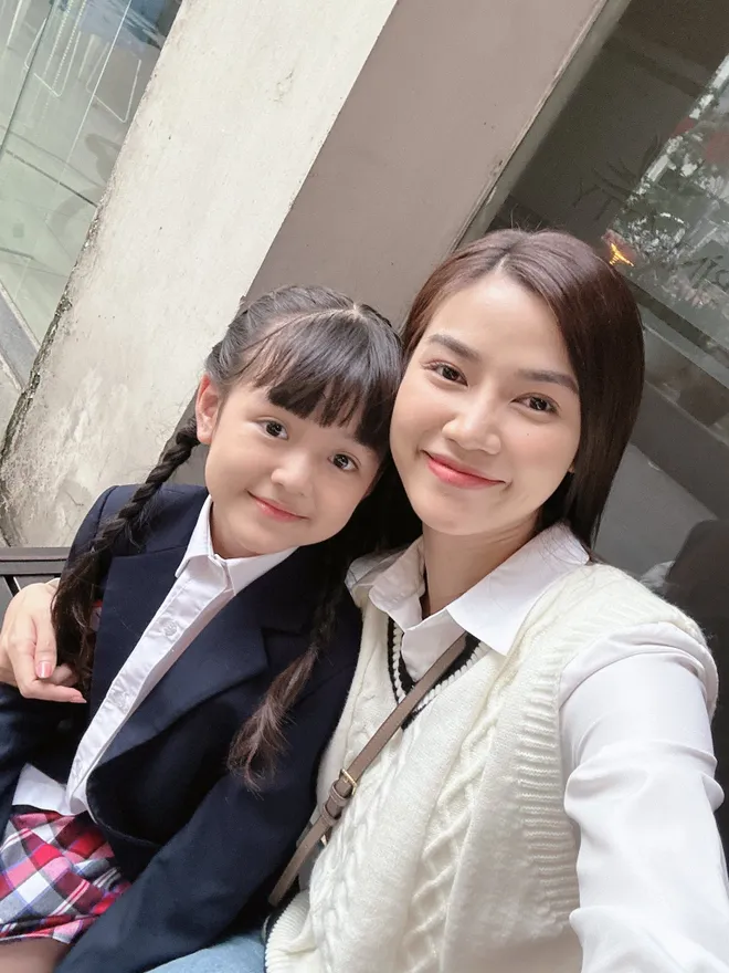 Trọng Lân - Anh Đào quấn quýt bên các con ở hậu trường Cầu vồng ở phía chân trời - Ảnh 5.