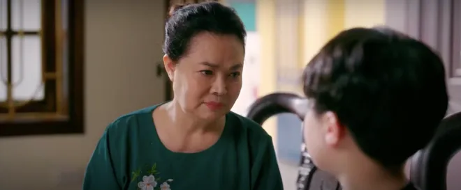 Cầu vồng ở phía chân trời - Tập 17: Oanh sợ mẹ chồng cũ sẽ cướp mất con trai- Ảnh 1.