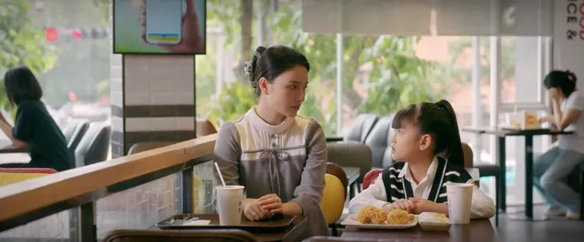 Cầu vồng ở phía chân trời - Tập 17: Oanh sợ mẹ chồng cũ sẽ cướp mất con trai- Ảnh 4.
