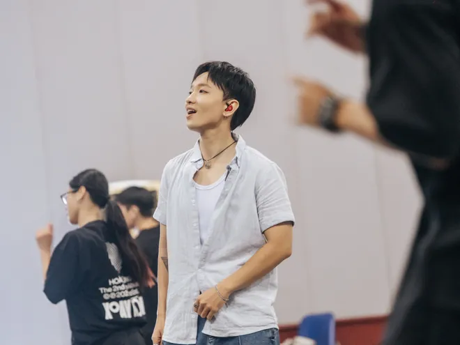 Ho&agrave;ng Dũng s&aacute;ng t&aacute;c ca kh&uacute;c mới để h&aacute;t với Đen - Ảnh 6.