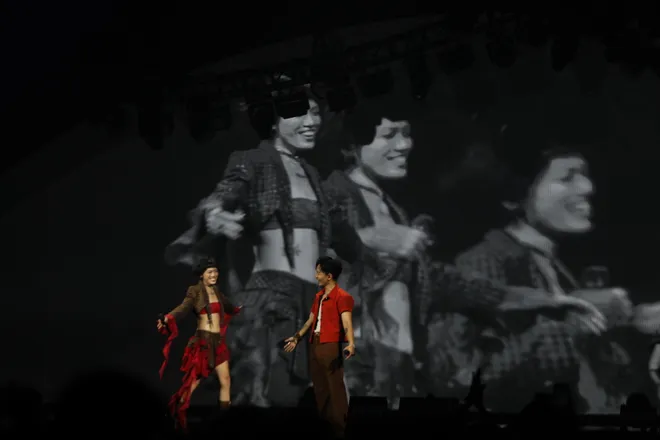 Hoàng Dũng bùng cháy trong concert "Xoay tròn", kỷ niệm 10 năm ca hát - Ảnh 8.