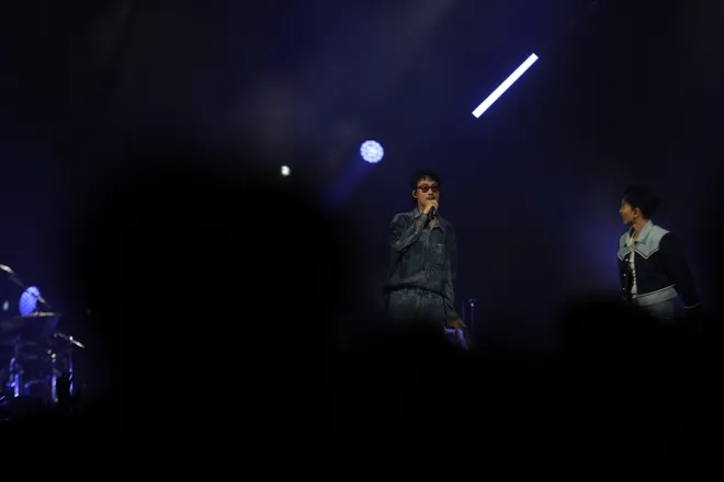 Hoàng Dũng bùng cháy trong concert "Xoay tròn", kỷ niệm 10 năm ca hát - Ảnh 11.