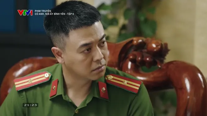 Có anh, nơi ấy bình yên - Tập 6: Huy phát hiện đối tượng tình nghi gửi đơn nặc danh - Ảnh 8.