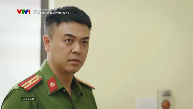 Có anh, nơi ấy bình yên - Tập 6: Huy phát hiện đối tượng tình nghi gửi đơn nặc danh - Ảnh 12.