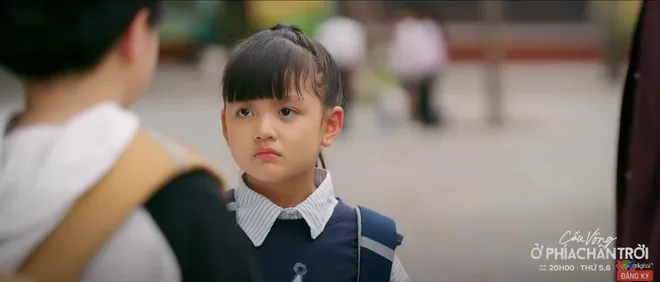 Cầu vồng ở phía chân trời - Tập 19: Biết bố với cô Oanh hôn nhau, Bắp tỏ thái độ - Ảnh 5.