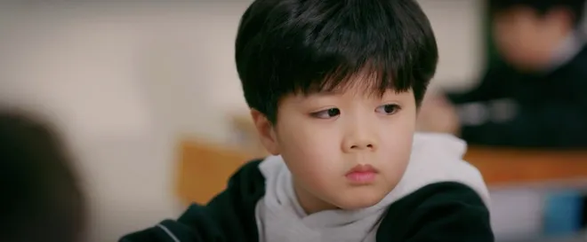 Cầu vồng ở ph&iacute;a ch&acirc;n trời - Tập 20: &Ocirc;ng Dũng lại khiến cả nh&agrave; hoảng loạn  - Ảnh 3.