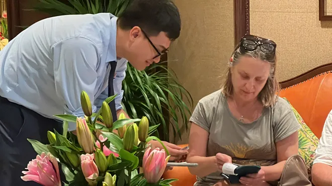 Cao điểm ng&agrave;y Quốc Kh&aacute;nh 2/9: Nhiều kh&aacute;ch sạn tại H&agrave; Nội "ch&aacute;y ph&ograve;ng" - Ảnh 1.