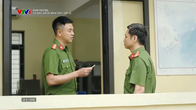 Có anh, nơi ấy bình yên - Tập 10: Huy điều tra trang trại lợn, ông Thứ quyết giữ ghế - Ảnh 3.
