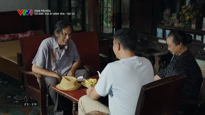 Có anh, nơi ấy bình yên - Tập 10: Huy điều tra trang trại lợn, ông Thứ quyết giữ ghế - Ảnh 11.