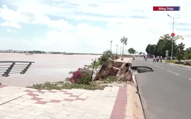 Đồng Tháp: Sạt lở nghiêm trọng bờ kè thượng nguồn sông Tiền - Ảnh 4.