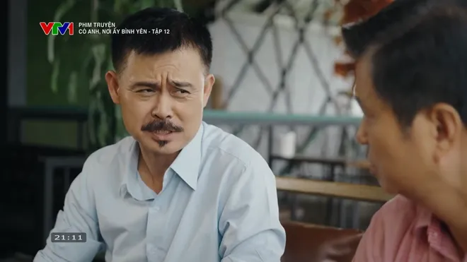 Có anh, nơi ấy bình yên tập 12: Mẹ Huy hoảng hồn vì nhà bị người ta ném đá- Ảnh 1.