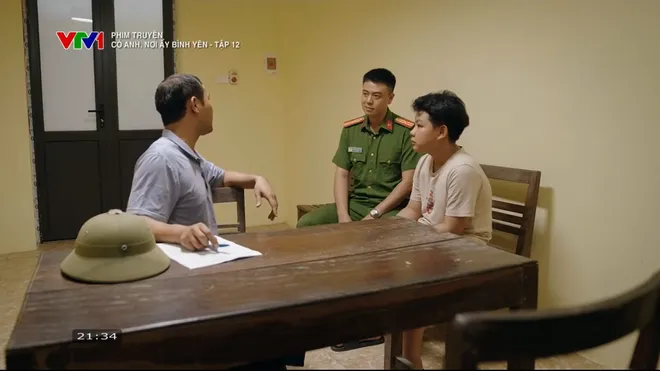 Có anh, nơi ấy bình yên tập 12: Mẹ Huy hoảng hồn vì nhà bị người ta ném đá- Ảnh 11.