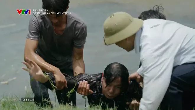 Có anh, nơi ấy bình yên - Tập 13: Bà Nga cao tay trừng trị Cường tới ăn vạ - Ảnh 10.