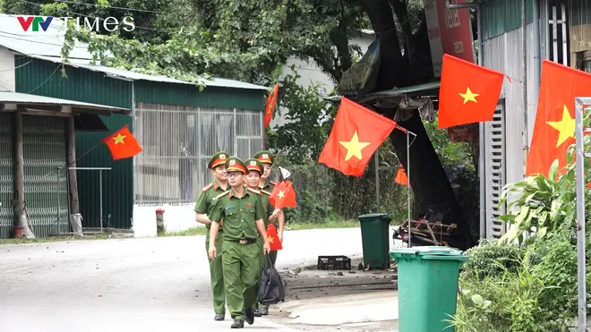 Thiếu tá Công an và những lá cờ thắp sáng biên cương - Ảnh 10.