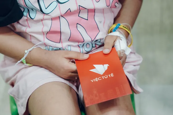 Chuyến xe tử tế th&aacute;ng 8: H&agrave;nh tr&igrave;nh gieo mầm hy vọng cho c&aacute;c bệnh nhi ung thư - Ảnh 9.