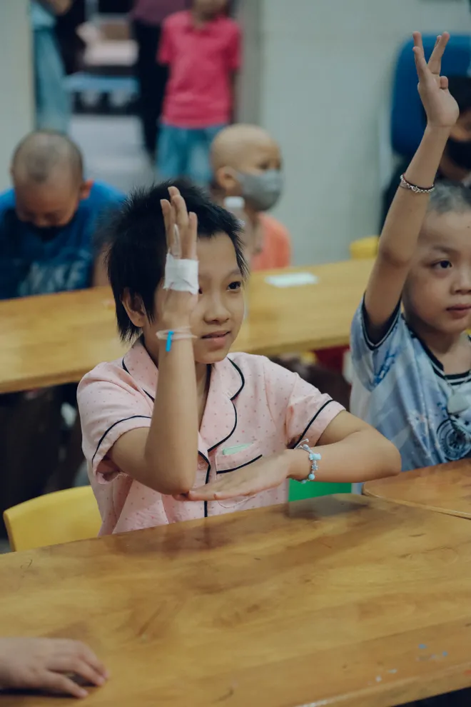 Chuyến xe tử tế th&aacute;ng 8: H&agrave;nh tr&igrave;nh gieo mầm hy vọng cho c&aacute;c bệnh nhi ung thư - Ảnh 5.