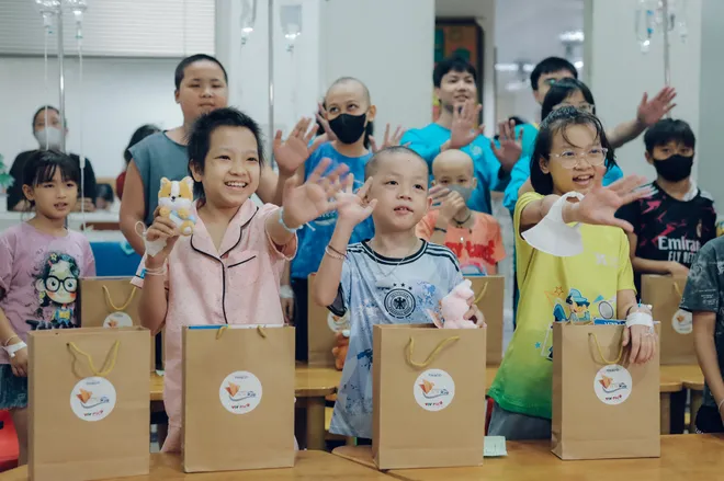 Chuyến xe tử tế th&aacute;ng 8: H&agrave;nh tr&igrave;nh gieo mầm hy vọng cho c&aacute;c bệnh nhi ung thư - Ảnh 8.