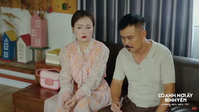 C&oacute; anh, nơi ấy b&igrave;nh y&ecirc;n - Tập 16: Một ch&acirc;n đạp hai thuyền, Bằng thu lợi từ l&atilde;nh đạo x&atilde; - Ảnh 7.