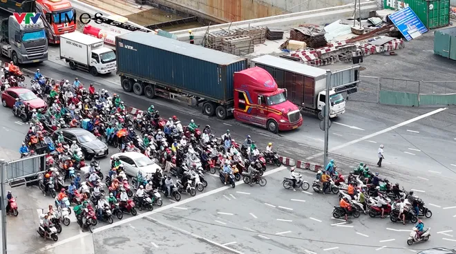 Còn 3 tháng để hoàn thành, nút giao lớn nhất Tp Hồ Chí Minh mới đạt 70% tiến độ- Ảnh 9. Còn 3 tháng để hoàn thành, nút giao lớn nhất Tp Hồ Chí Minh mới đạt 70% tiến độ- Ảnh 9.