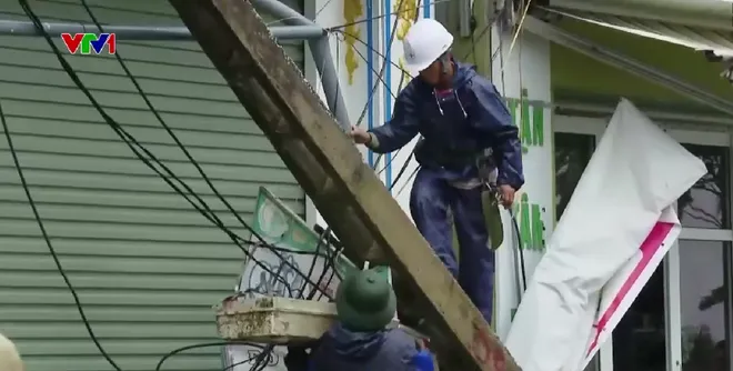 Nghệ An: Tập trung khắc phục hậu quả bão số 5 - Ảnh 4.