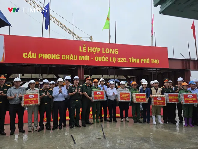 Phú Thọ: Hợp long cầu Phong Châu mới trên QL 32C - Ảnh 4.