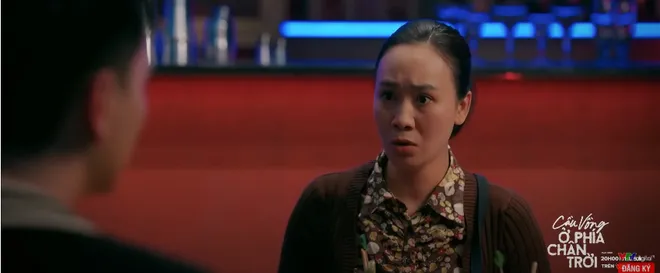 Cầu vồng ở ph&iacute;a ch&acirc;n trời - Tập 25: Chị gi&uacute;p việc tiết lộ Oanh thất nghiệp, bết b&aacute;t nhưng vẫn sĩ - Ảnh 3.