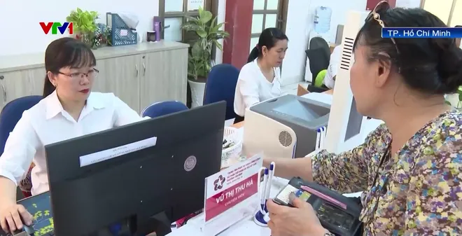 Quá tải trong giải quyết thủ tục hành chính ở cơ sở - Ảnh 1.