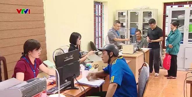 Quá tải trong giải quyết thủ tục hành chính ở cơ sở - Ảnh 8.