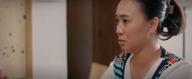 Cầu vồng ở ph&iacute;a ch&acirc;n trời - Tập 25: Oanh kh&ocirc;ng c&oacute; tiền đ&oacute;ng học cho con, gọi điện cầu cứu mẹ - Ảnh 10.