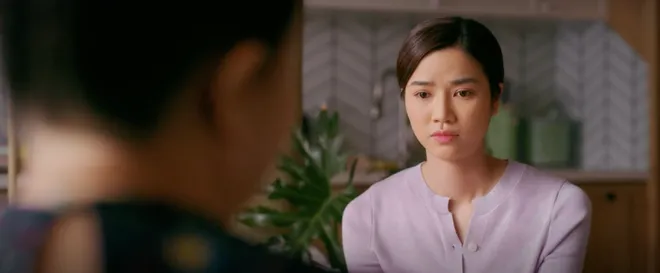 Cầu vồng ở ph&iacute;a ch&acirc;n trời - Tập 25: Oanh kh&ocirc;ng c&oacute; tiền đ&oacute;ng học cho con, gọi điện cầu cứu mẹ - Ảnh 19.