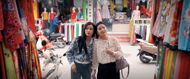 Cầu vồng ở ph&iacute;a ch&acirc;n trời - Tập 26: Tuấn c&ocirc;ng khai tỏ t&igrave;nh với Oanh nơi c&ocirc;ng cộng - Ảnh 2.