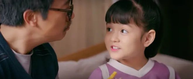 Cầu vồng ở ph&iacute;a ch&acirc;n trời - Tập 26: Tuấn c&ocirc;ng khai tỏ t&igrave;nh với Oanh nơi c&ocirc;ng cộng - Ảnh 11.