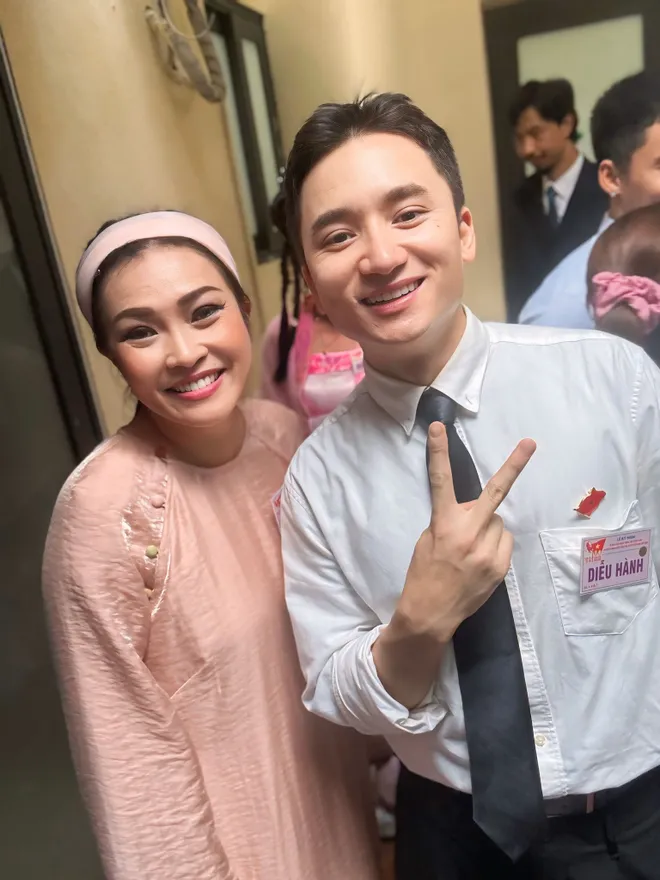 Các nghệ sĩ tưng bừng chia sẻ hình ảnh tại buổi Tổng duyệt Lễ kỷ niệm, diễu binh, diễu hành A80 - Ảnh 9.