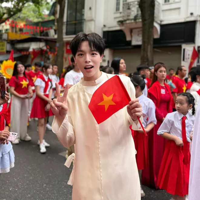 Các nghệ sĩ tưng bừng chia sẻ hình ảnh tại buổi Tổng duyệt Lễ kỷ niệm, diễu binh, diễu hành A80 - Ảnh 12.