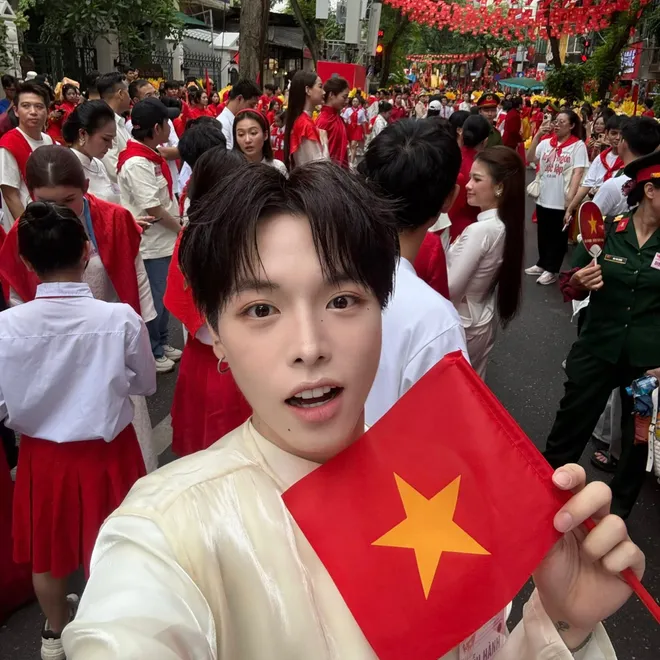 Các nghệ sĩ tưng bừng chia sẻ hình ảnh tại buổi Tổng duyệt Lễ kỷ niệm, diễu binh, diễu hành A80 - Ảnh 13.