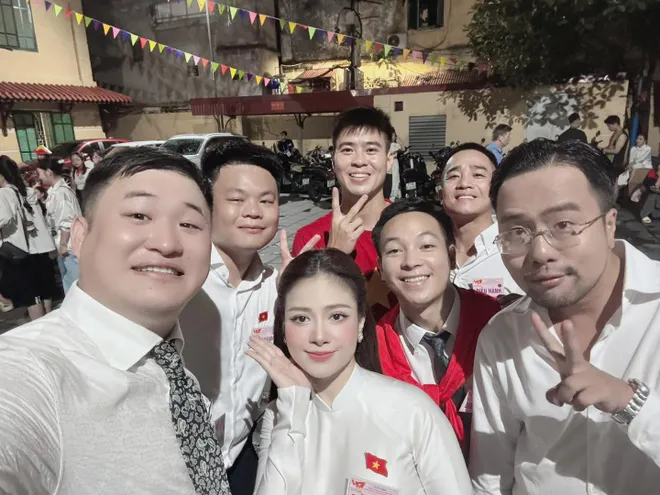 Các nghệ sĩ tưng bừng chia sẻ hình ảnh tại buổi Tổng duyệt Lễ kỷ niệm, diễu binh, diễu hành A80 - Ảnh 18.