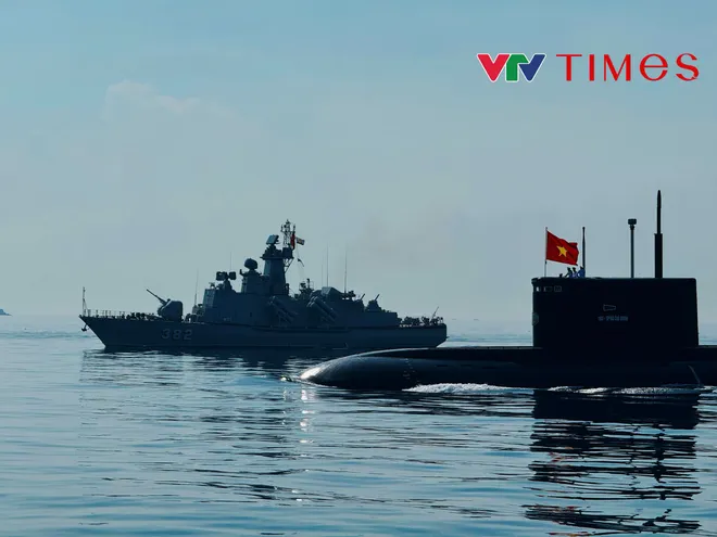 &Ecirc;-k&iacute;p ghi h&igrave;nh m&agrave;n diễu binh lịch sử của Hải qu&acirc;n Việt Nam: "Ch&uacute;ng t&ocirc;i đ&atilde; ho&agrave;n th&agrave;nh nhiệm vụ"- Ảnh 7.