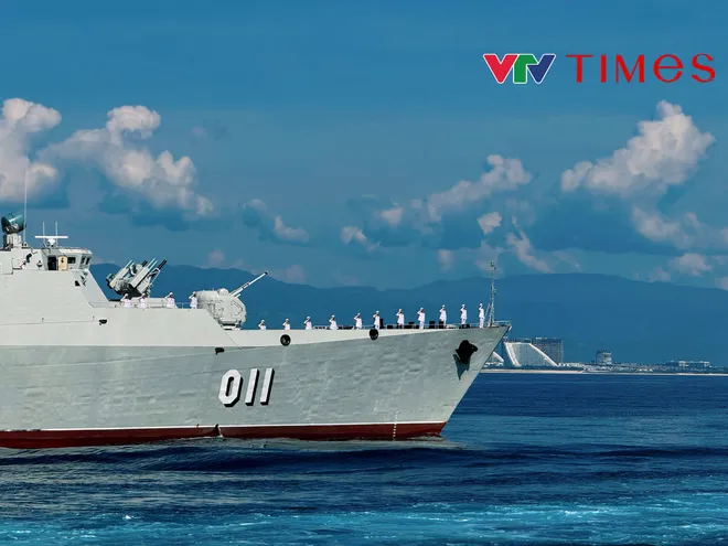 &Ecirc;-k&iacute;p ghi h&igrave;nh m&agrave;n diễu binh lịch sử của Hải qu&acirc;n Việt Nam: "Ch&uacute;ng t&ocirc;i đ&atilde; ho&agrave;n th&agrave;nh nhiệm vụ"- Ảnh 1.
