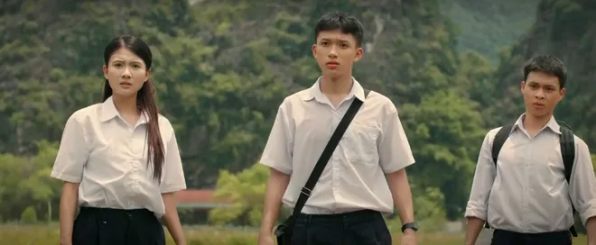 Cách em 1 milimet - Tập 1: Tú và Chiến đọ chiến đấu để giành Đại bản doanh - Ảnh 18.