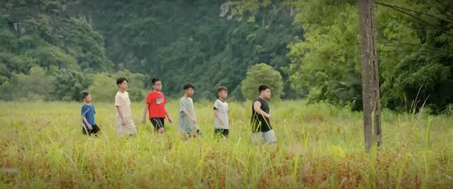 Cách em 1 milimet - Tập 1: Tú và Chiến đọ chiến đấu để giành Đại bản doanh - Ảnh 7.