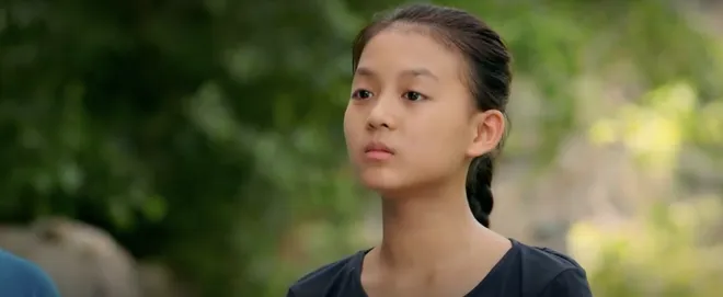 Cách em 1 milimet - Tập 2: Quyên đi câu cá với Tú bị rơi xuống hồ- Ảnh 9. Cách em 1 milimet - Tập 2: Quyên đi câu cá với Tú bị rơi xuống hồ- Ảnh 9.