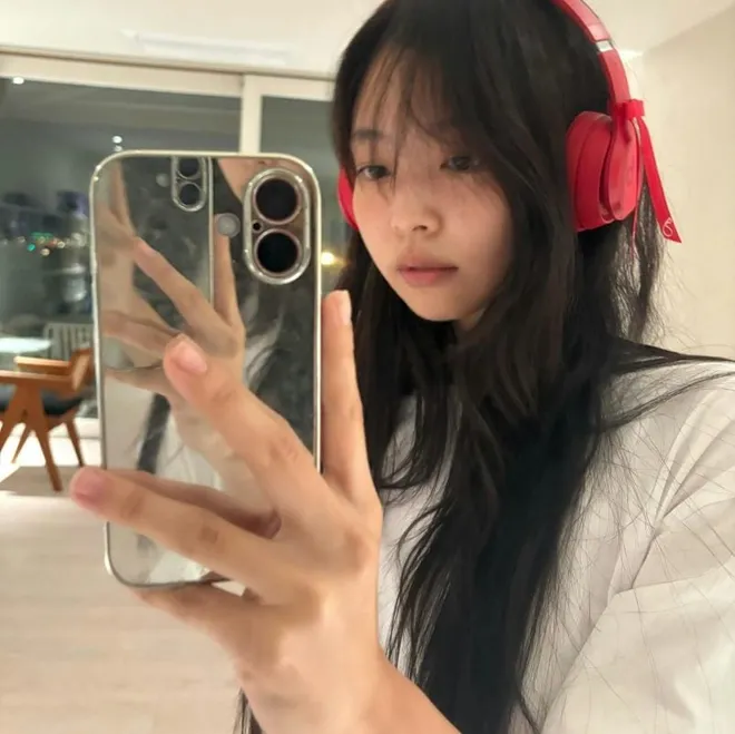 Hình ảnh mặt mộc của Jennie (BLACKPINK) gây sốt - Ảnh 6.