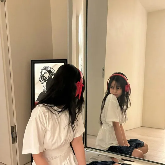 Hình ảnh mặt mộc của Jennie (BLACKPINK) gây sốt - Ảnh 3.