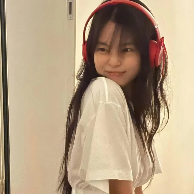 Hình ảnh mặt mộc của Jennie (BLACKPINK) gây sốt - Ảnh 7.
