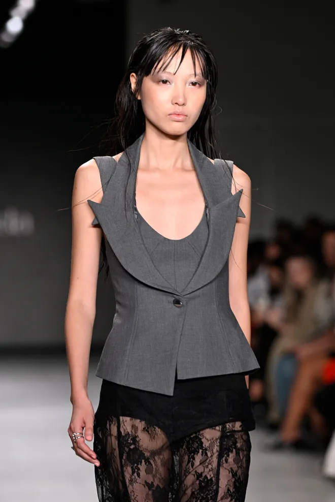 Gen Z Việt làm nức lòng giới mộ điệu tại New York Fashion Week- Ảnh 7. Gen Z Việt làm nức lòng giới mộ điệu tại New York Fashion Week- Ảnh 7.