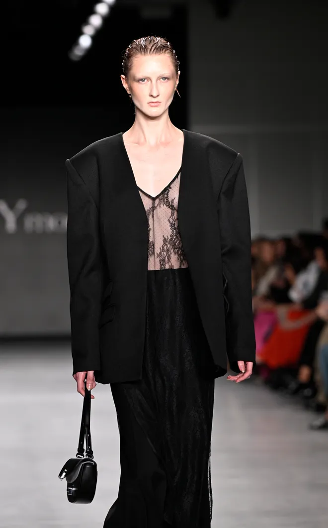 Gen Z Việt làm nức lòng giới mộ điệu tại New York Fashion Week- Ảnh 6. Gen Z Việt làm nức lòng giới mộ điệu tại New York Fashion Week- Ảnh 6.