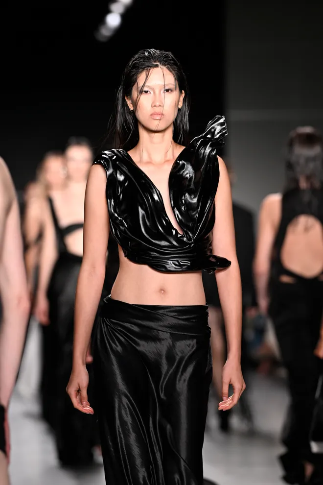 Gen Z Việt làm nức lòng giới mộ điệu tại New York Fashion Week- Ảnh 10. Gen Z Việt làm nức lòng giới mộ điệu tại New York Fashion Week- Ảnh 10.